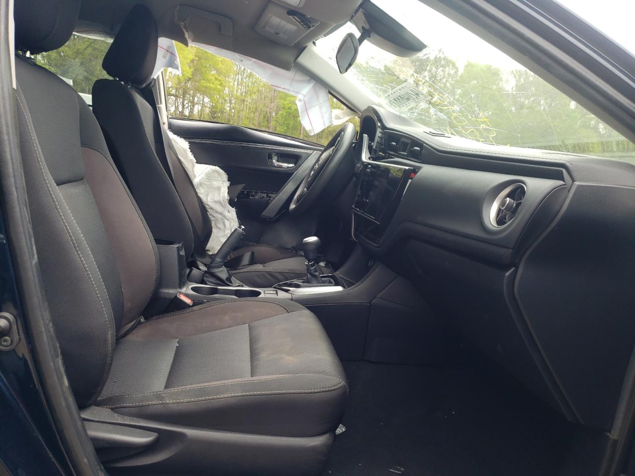 Photo 5 from auction – 2019 TOYOTA COROLLA L with VIN 2T1BURHE1KC207846