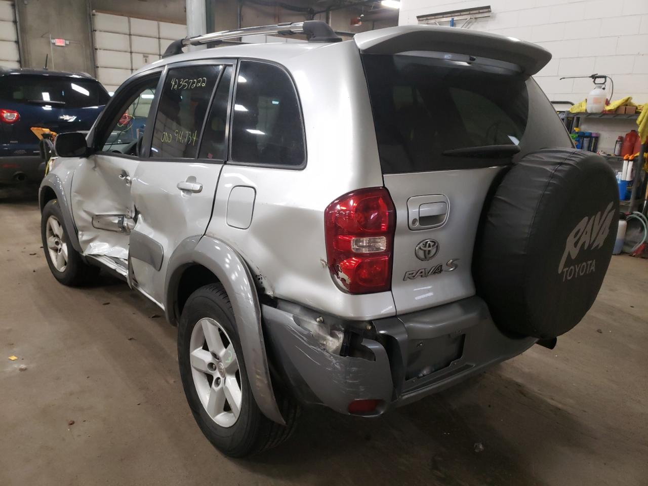 Photo 3 from auction – 2004 TOYOTA RAV4 with VIN JTEHD20V840002871