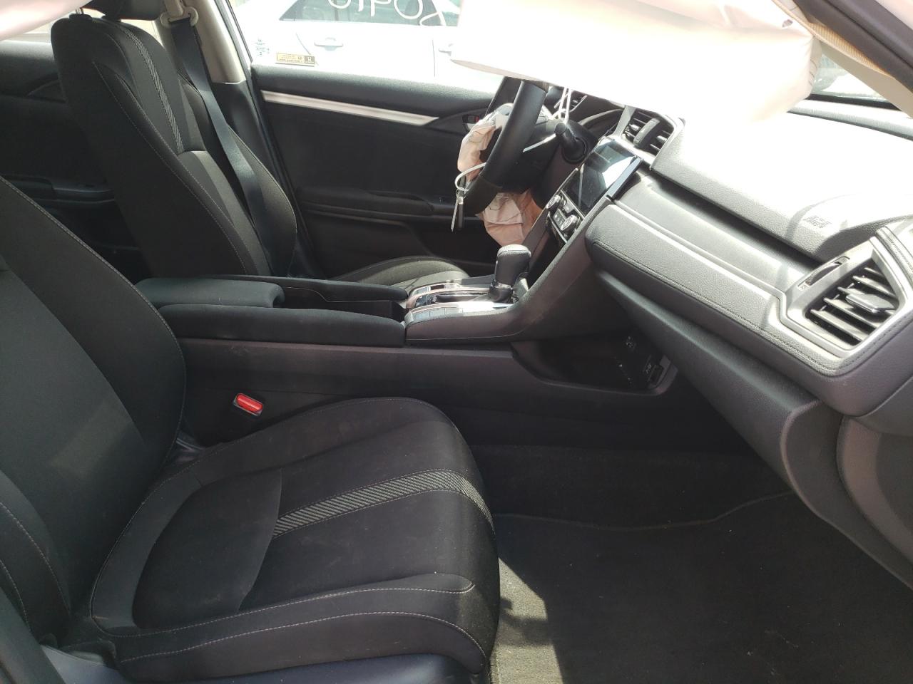 Photo 5 from auction – 2018 HONDA CIVIC EX with VIN 2HGFC2F77JH557858