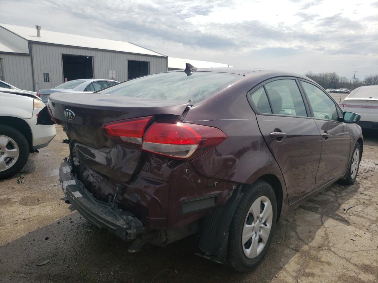 Photo 4 from auction – 2017 KIA FORTE LX with VIN 3KPFL4A76HE090374