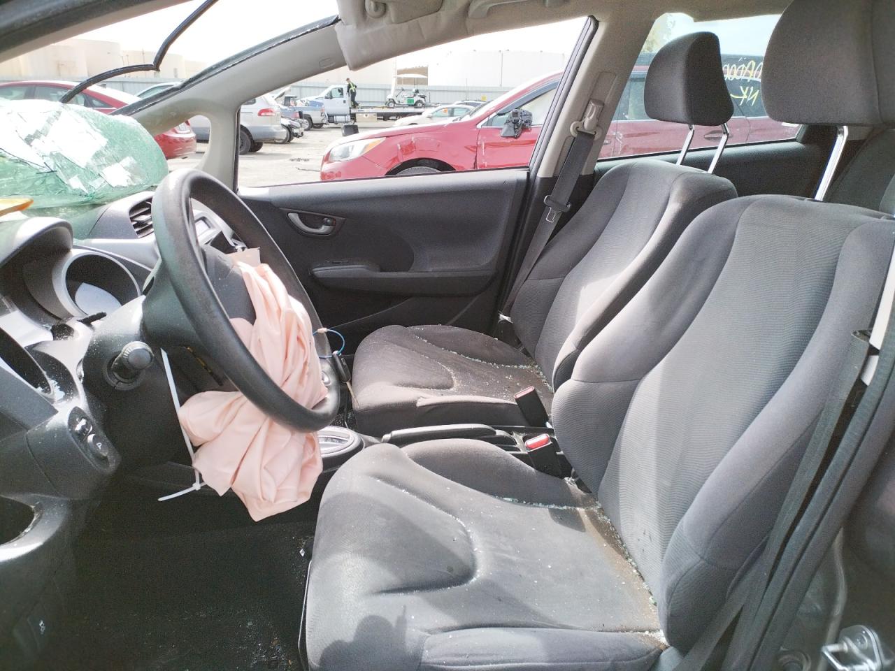 Photo 5 from auction – 2013 HONDA FIT with VIN JHMGE8H31DC082580