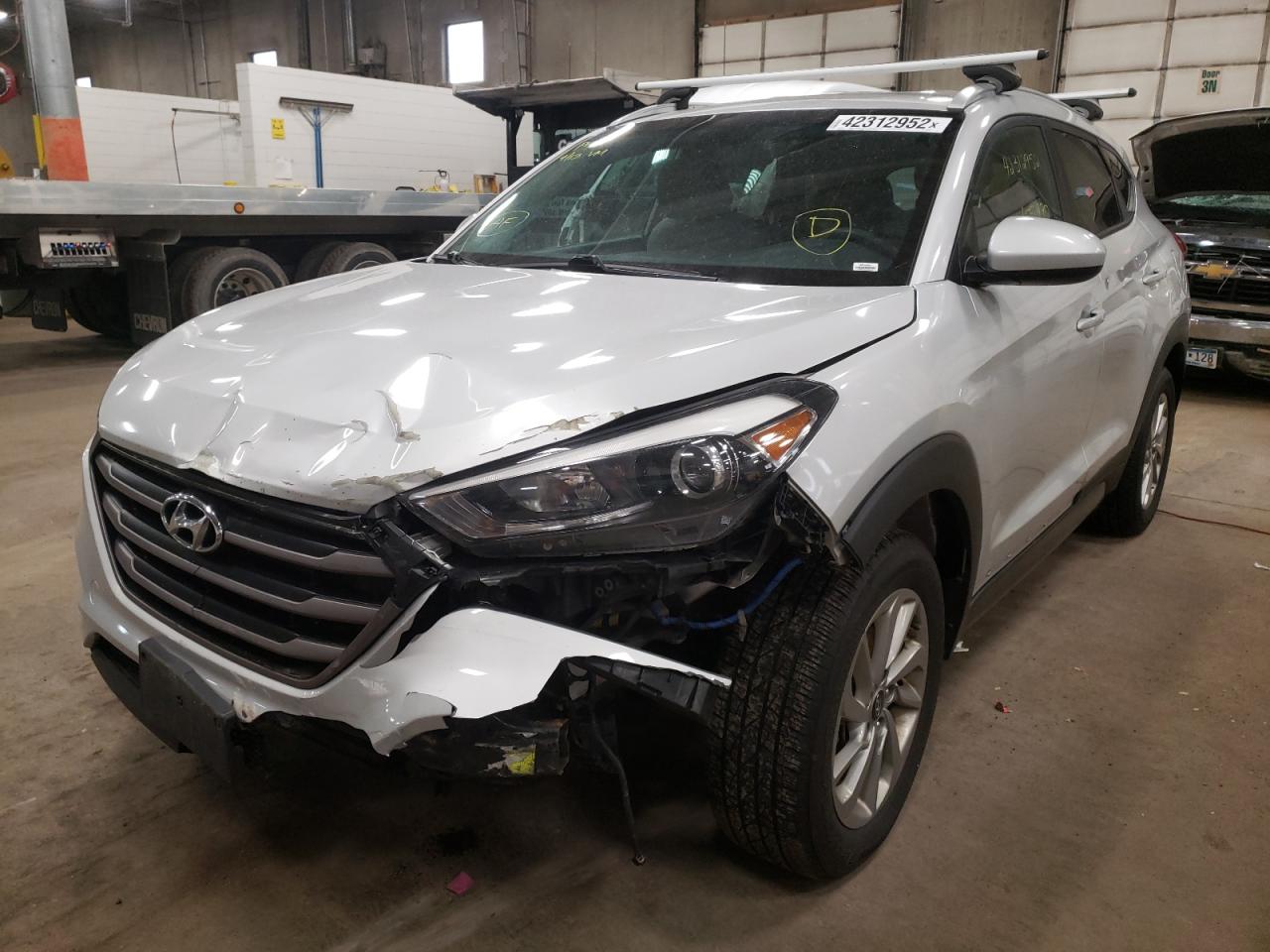 Photo 2 from auction – 2016 HYUNDAI TUCSON LIM with VIN KM8J3CA44GU067987