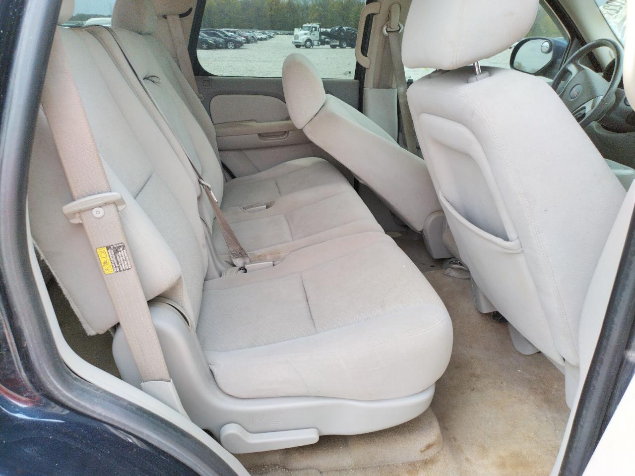 Photo 6 from auction – 2007 GMC YUKON with VIN 1GKFC13C07R260387