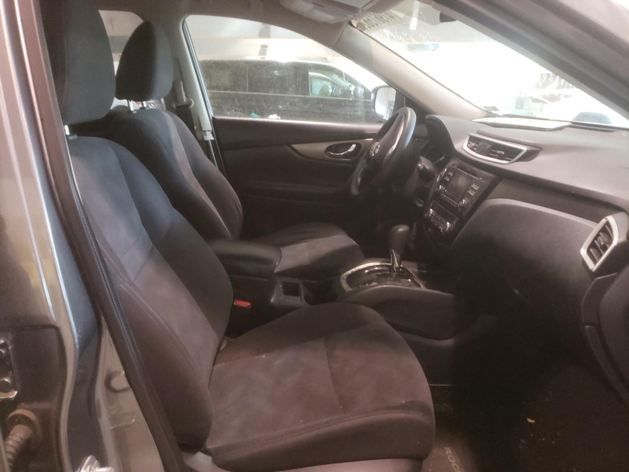 Photo 5 from auction – 2016 NISSAN ROGUE S with VIN KNMAT2MVXGP711509