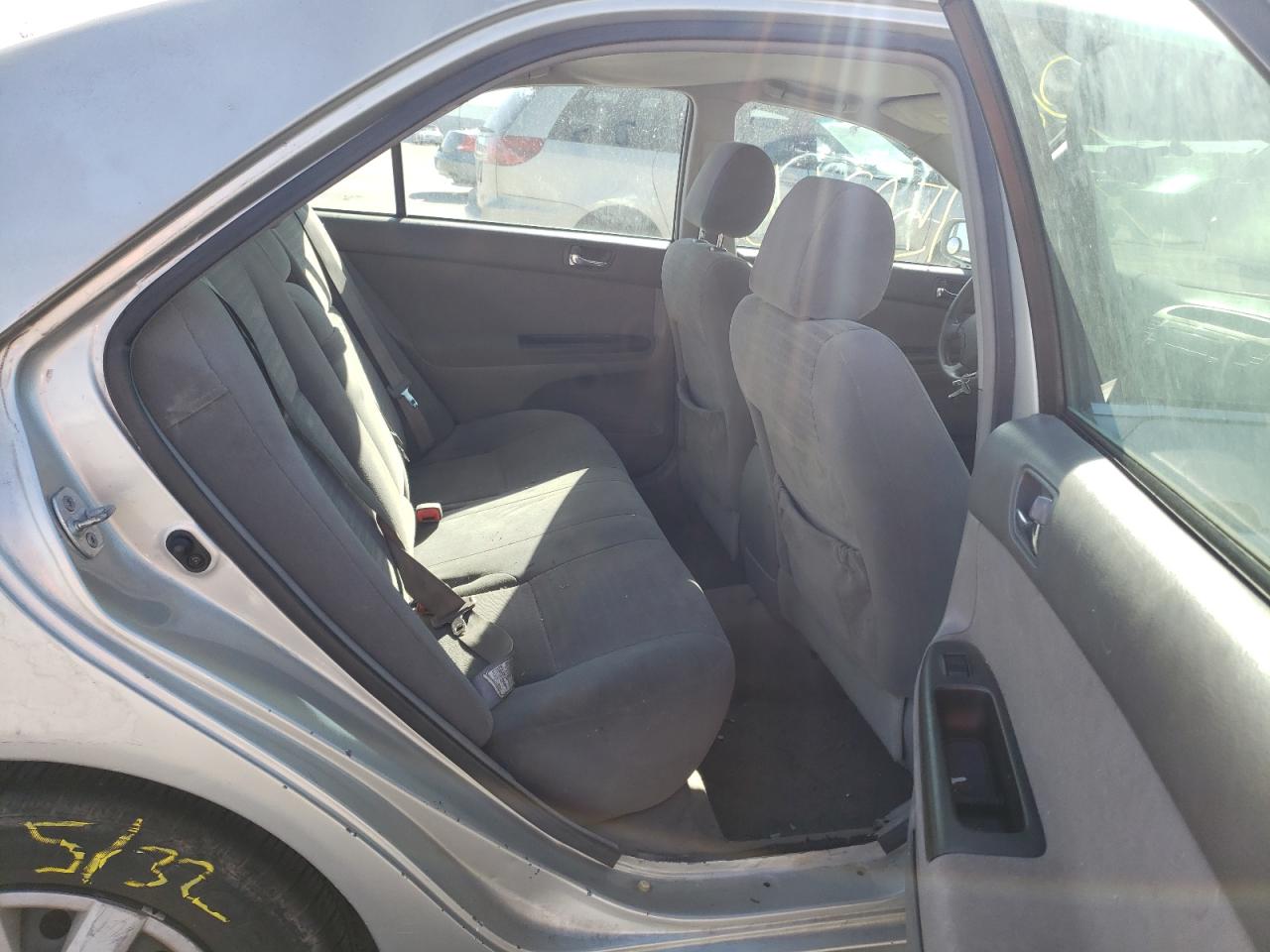 Photo 6 from auction – 2005 TOYOTA CAMRY LE with VIN 4T1BE32K35U522465