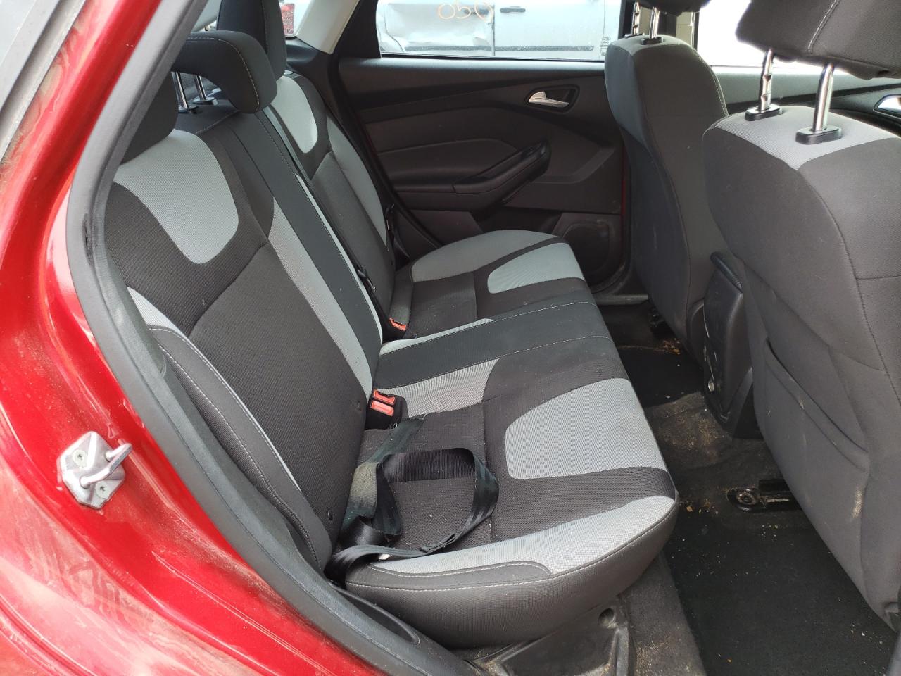 Photo 6 from auction – 2012 FORD FOCUS SE with VIN 1FAHP3F28CL445068