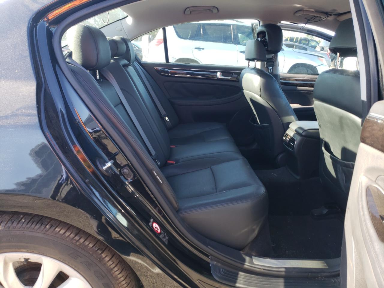 Photo 6 from auction – 2012 HYUNDAI GENESIS 3. with VIN KMHGC4DD4CU152494