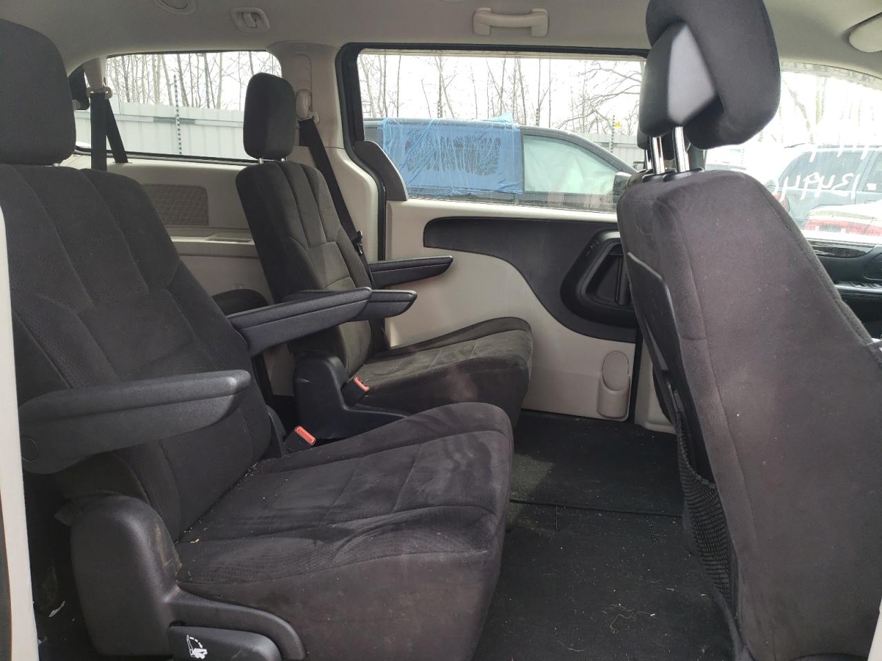 Photo 6 from auction – 2011 DODGE GRAND CARA with VIN 2D4RN3DG3BR656478