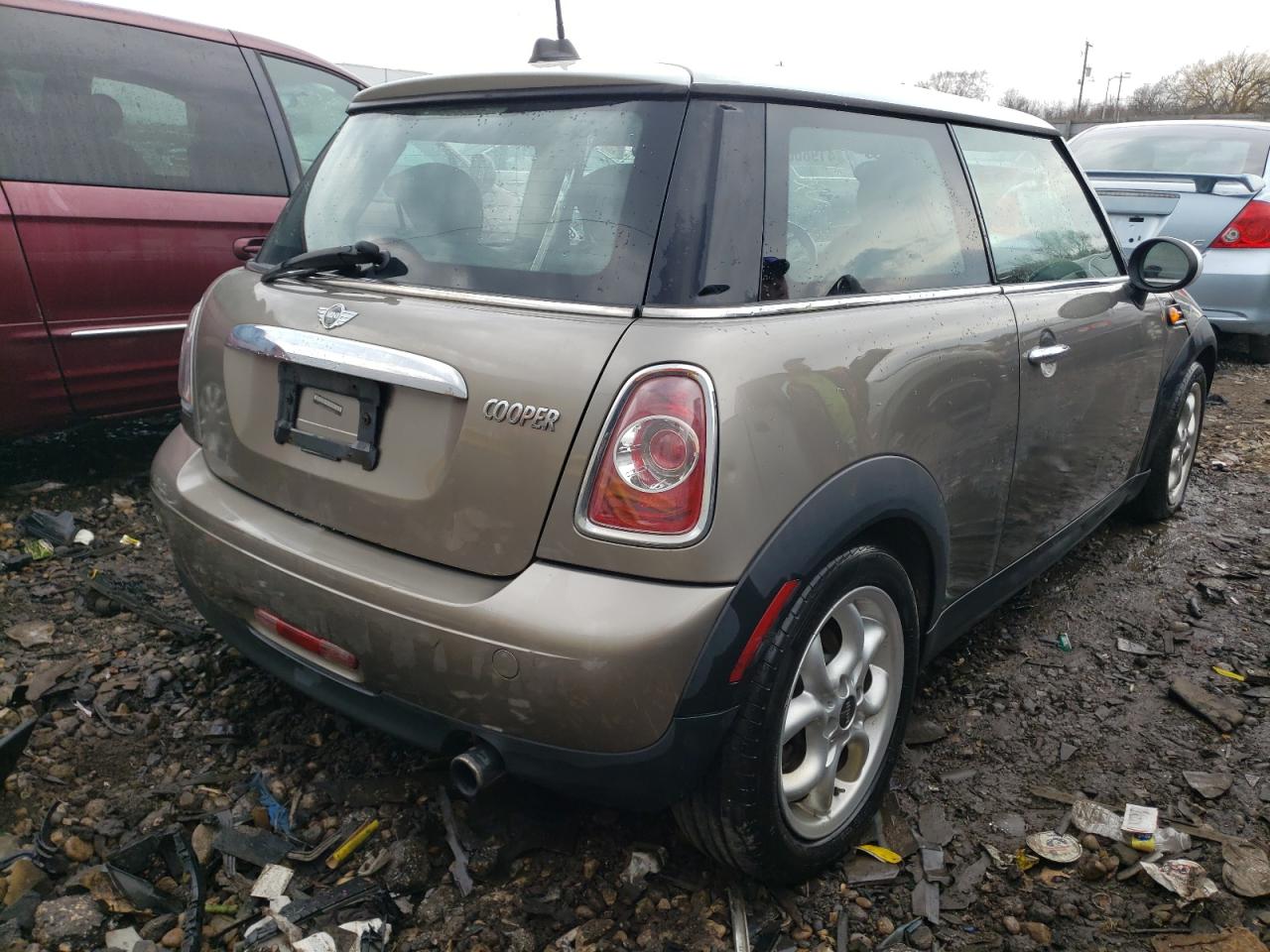 Photo 4 from auction – 2011 MINI COOPER with VIN WMWSU3C53BT253205