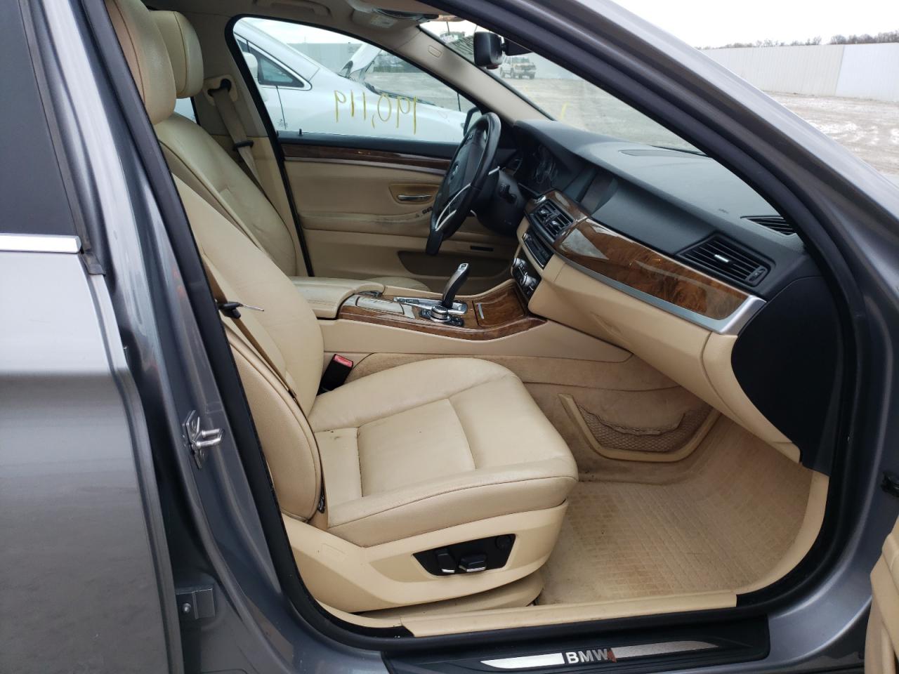Photo 5 from auction – 2011 BMW 528 I with VIN WBAFR1C56BC673256