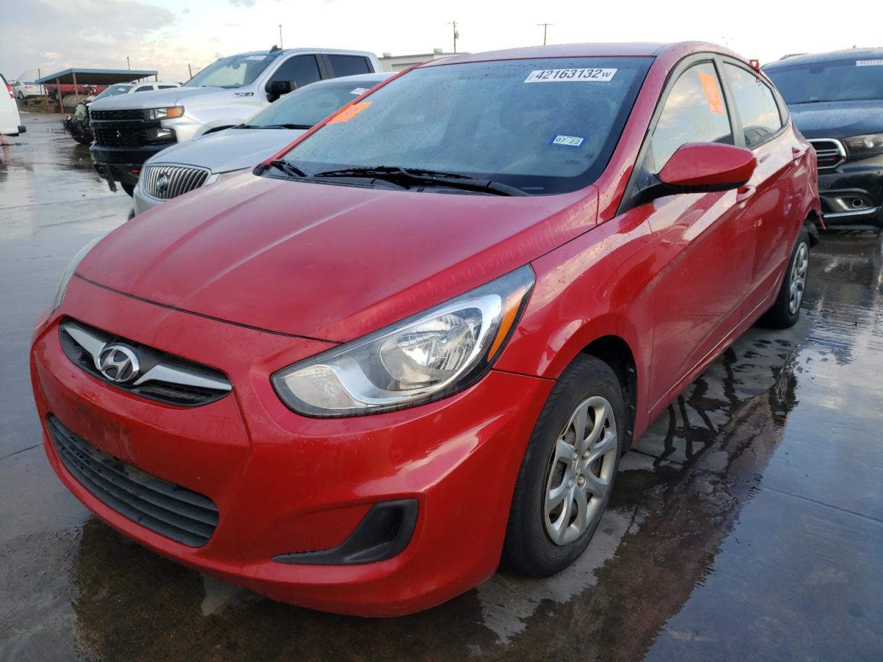 Photo 2 from auction – 2013 HYUNDAI ACCENT GLS with VIN KMHCT4AE0DU433821