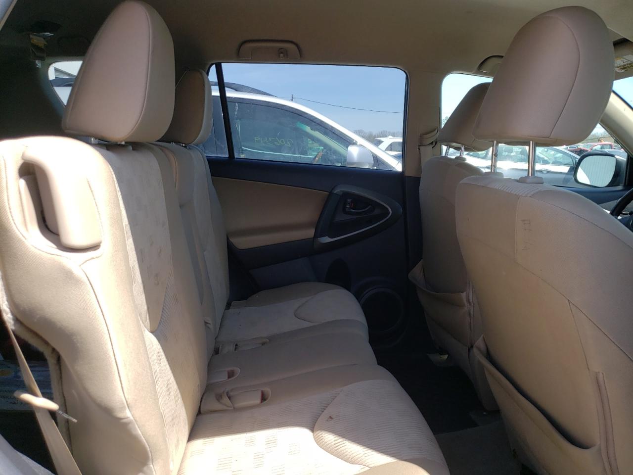 Photo 6 from auction – 2011 TOYOTA RAV4 with VIN 2T3BF4DV6BW163948