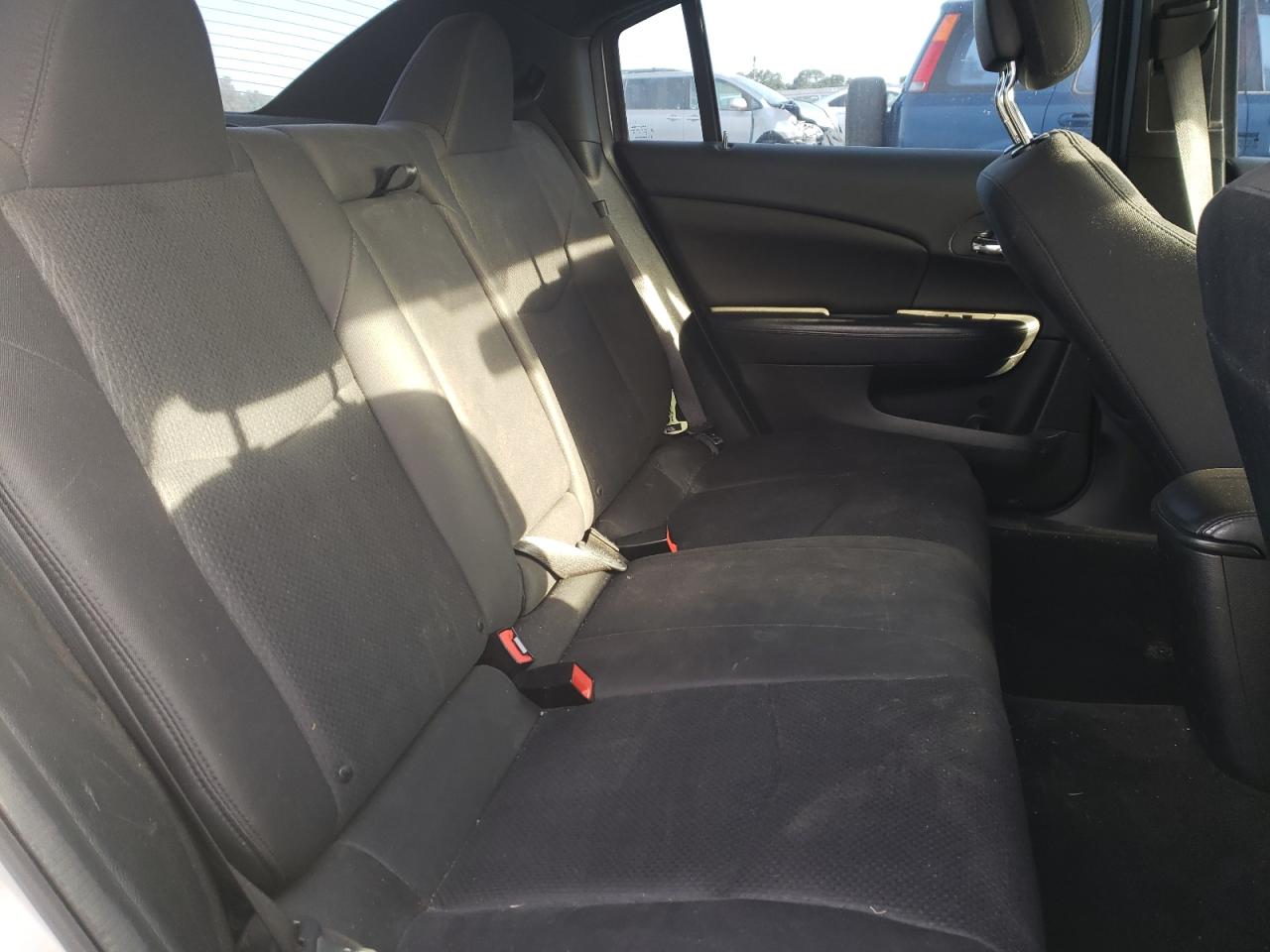 Photo 6 from auction – 2012 CHRYSLER 200 LX with VIN 1C3CCBAB6CN271320