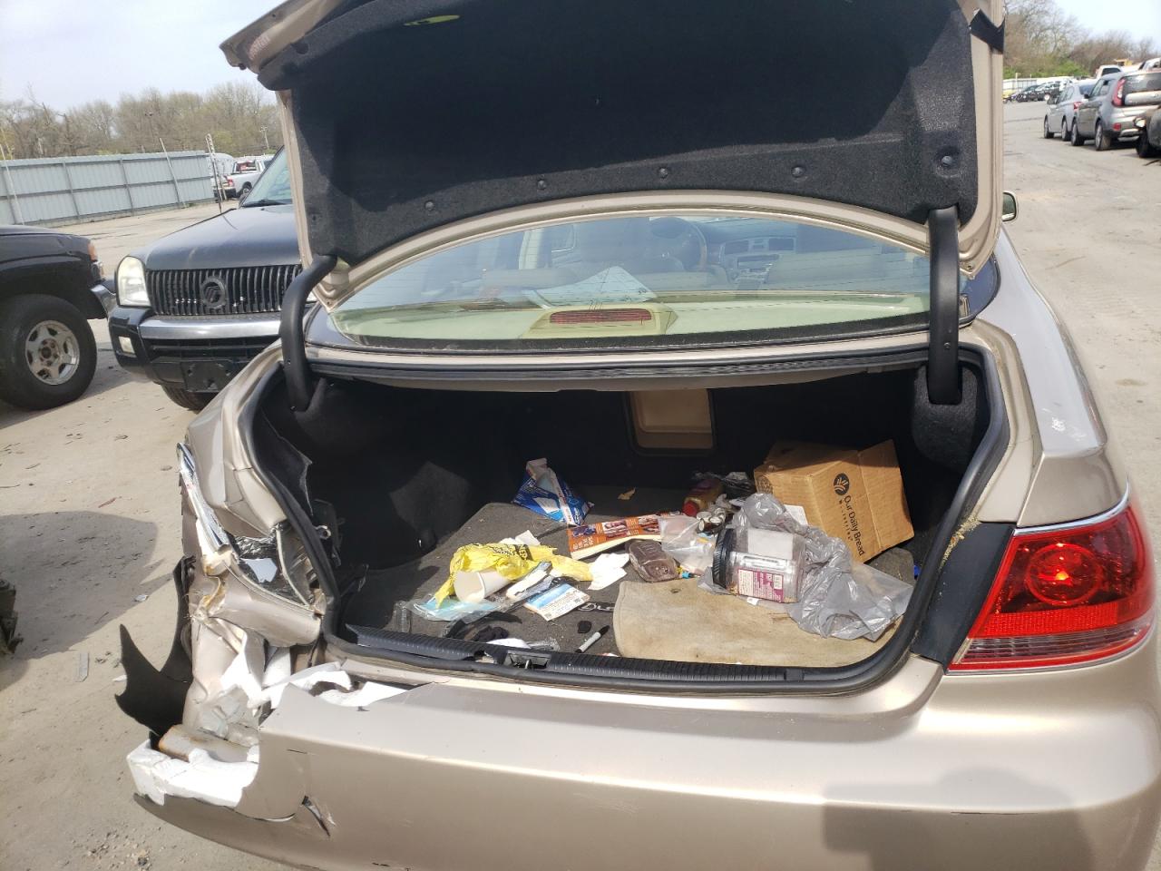 Photo 9 from auction – 2005 LEXUS ES 330 with VIN JTHBA30G155142192