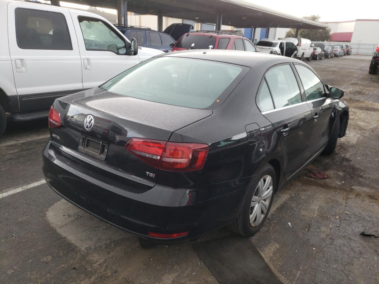 Photo 4 from auction – 2017 VOLKSWAGEN JETTA S with VIN 3VW2B7AJXHM372356