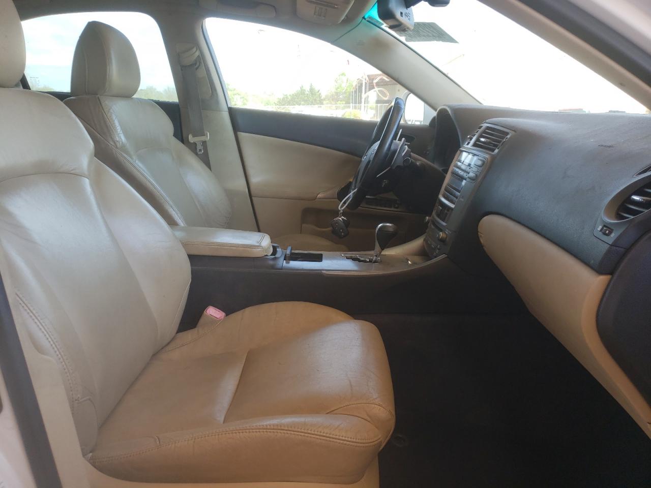 Photo 5 from auction – 2008 LEXUS IS 250 with VIN JTHBK262085077813