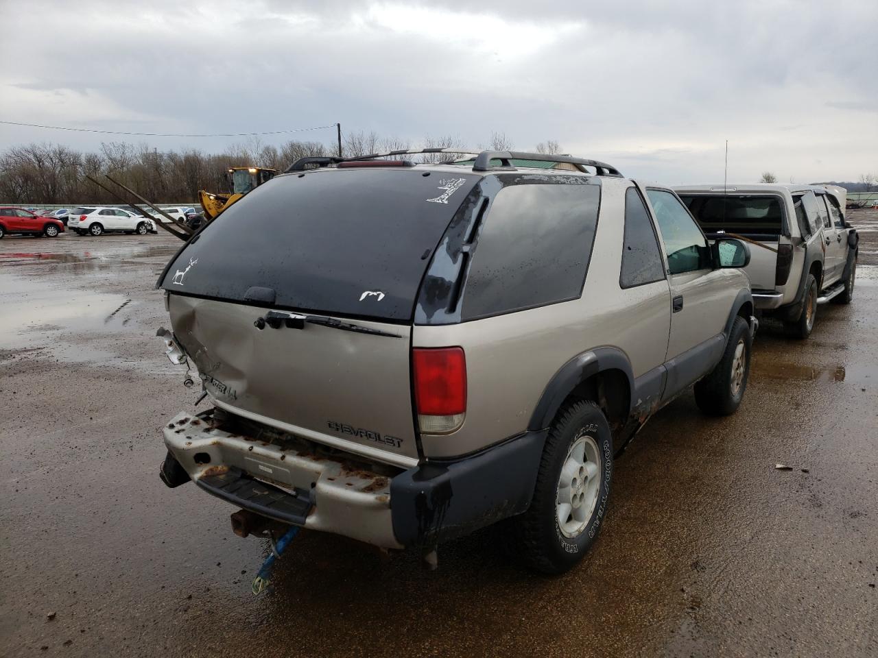 Photo 4 from auction – 2000 CHEVROLET BLAZER with VIN 1GNCT18W2YK272687