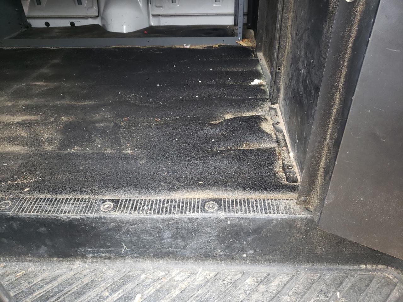 Photo 6 from auction – 2013 FORD ECONOLINE with VIN 1FTNE2EL4DDA61081