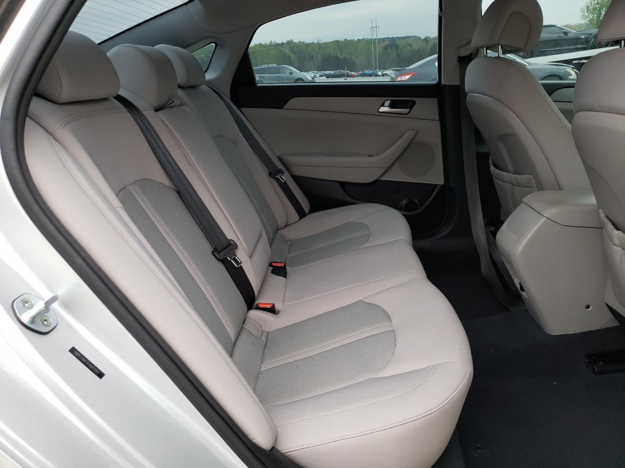 Photo 6 from auction – 2015 HYUNDAI SONATA SE with VIN 5NPE24AF7FH067183