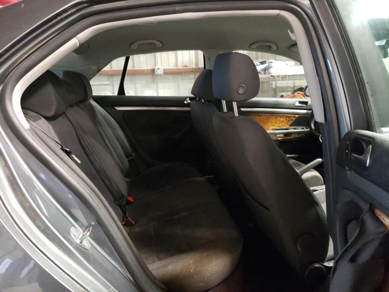 Photo 6 from auction – 2006 VOLKSWAGEN JETTA VALU with VIN 3VWPG71K76M674345