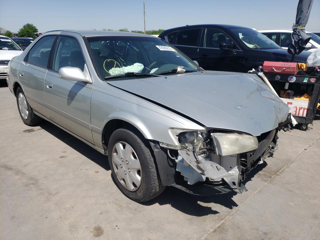 TOYOTA CAMRY CE 2000 with VIN JT2BF22K6Y0253216 - Photo from auction