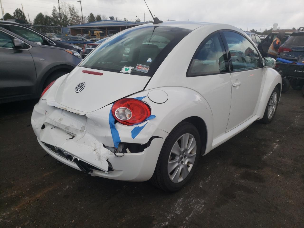 Photo 4 from auction – 2010 VOLKSWAGEN BEETLE with VIN 3VWPG3AGXAM002146