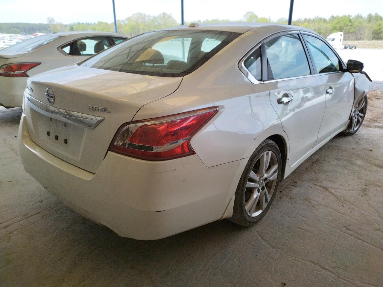 Photo 4 from auction – 2013 NISSAN ALTIMA 3.5 with VIN 1N4BL3AP0DN501675