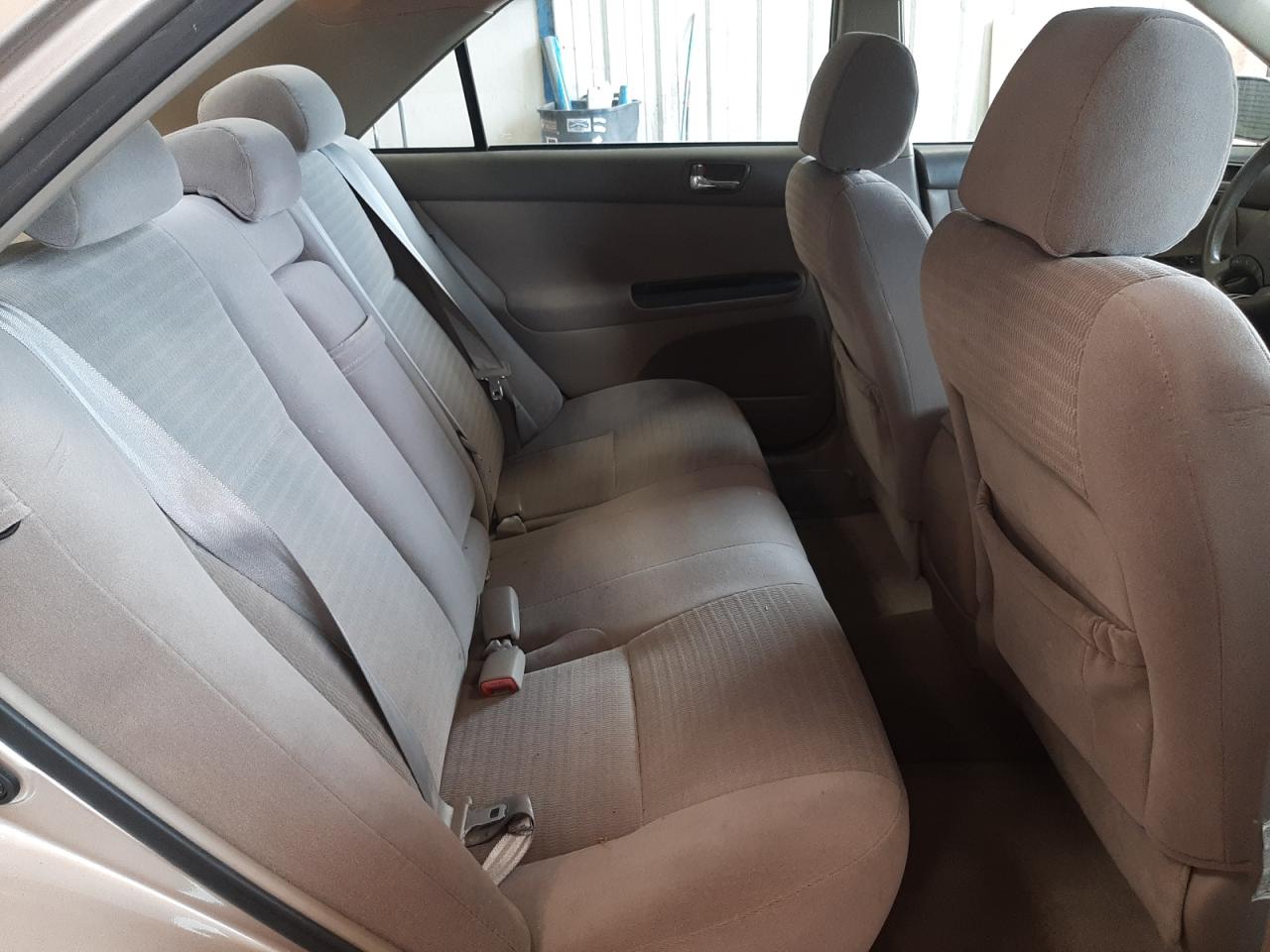 Photo 6 from auction – 2005 TOYOTA CAMRY LE with VIN 4T1BE32K75U961684