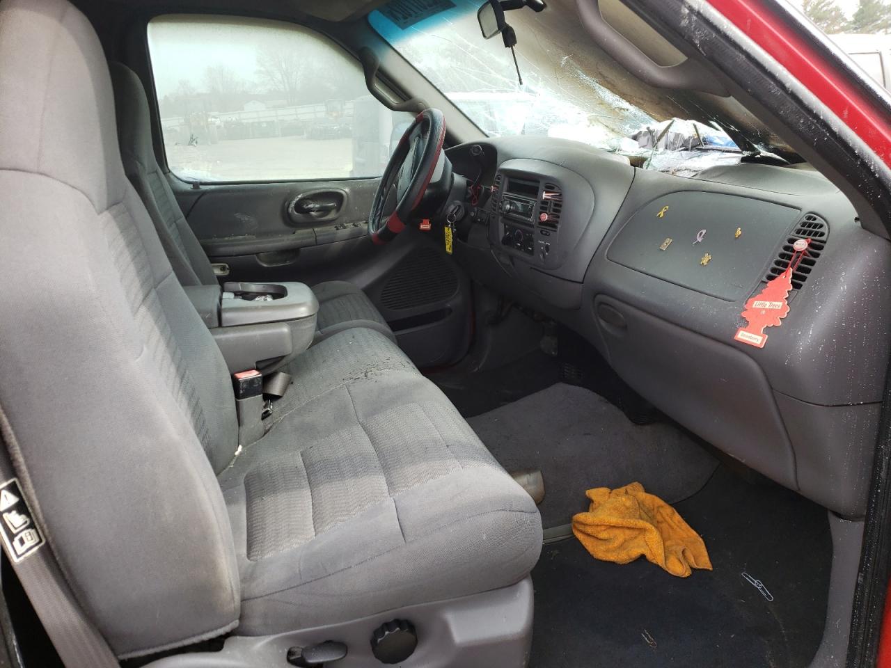 Photo 5 from auction – 2001 FORD F150 with VIN 1FTZF17291NA66652