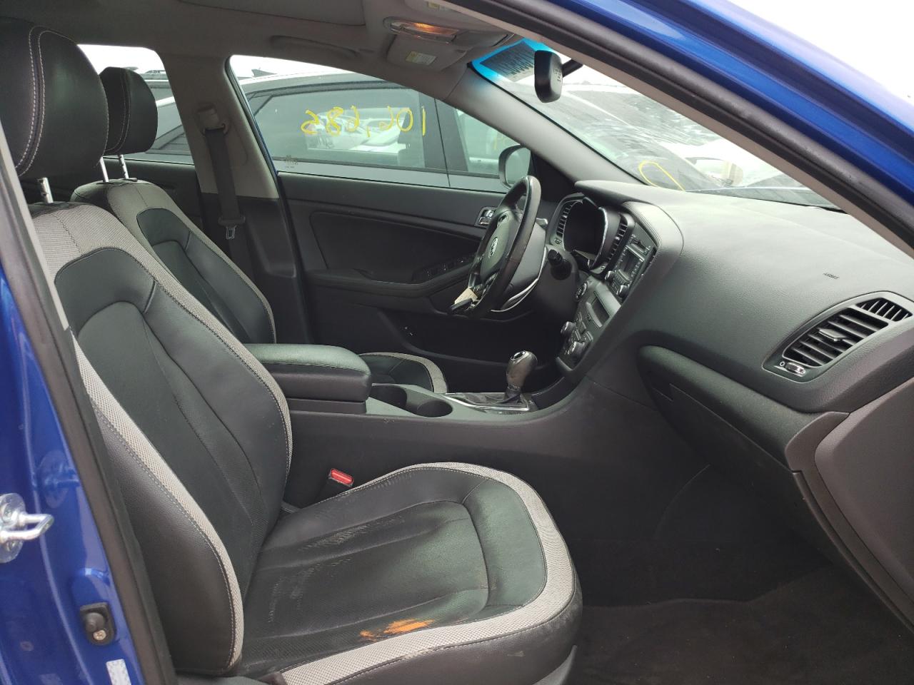 Photo 5 from auction – 2011 KIA OPTIMA SX with VIN KNAGR4A63B5127844