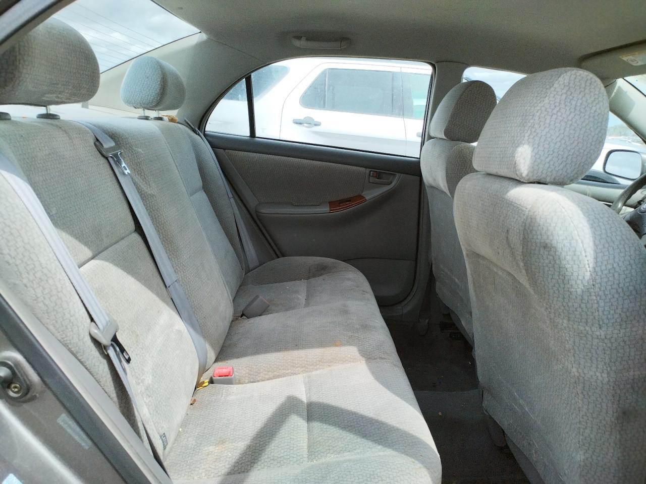 Photo 6 from auction – 2004 TOYOTA COROLLA CE with VIN 1NXBR32E14Z264315