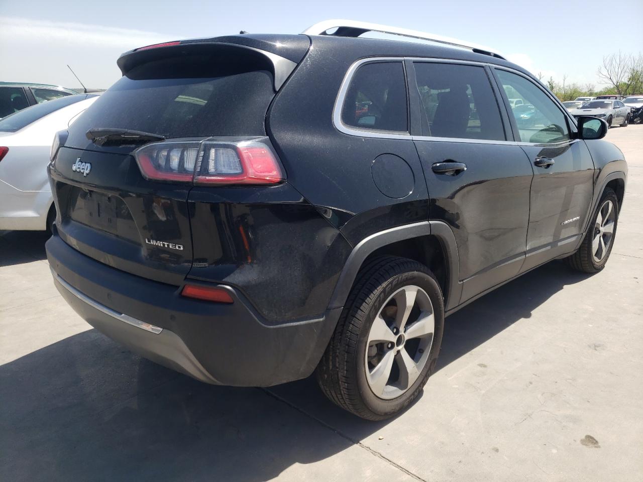 Photo 4 from auction – 2019 JEEP CHEROKEE L with VIN 1C4PJLDB6KD419474
