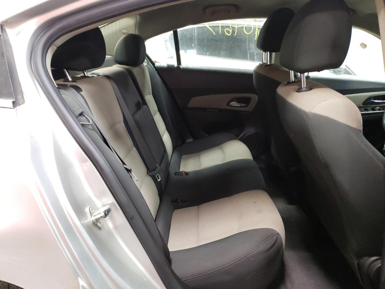 Photo 6 from auction – 2012 CHEVROLET CRUZE LS with VIN 1G1PC5SH1C7128337