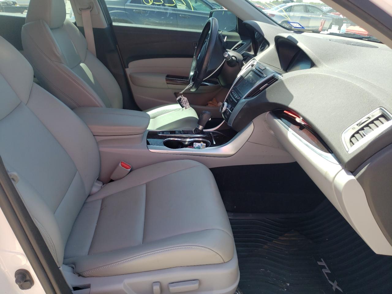Photo 5 from auction – 2016 ACURA TLX with VIN 19UUB1F30GA006664