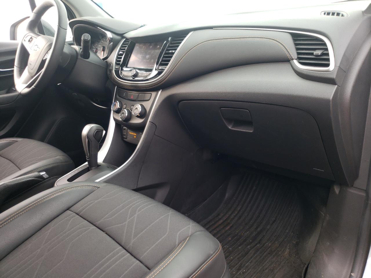 Photo 5 from auction – 2020 CHEVROLET TRAX 1LT with VIN KL7CJLSB8LB320831