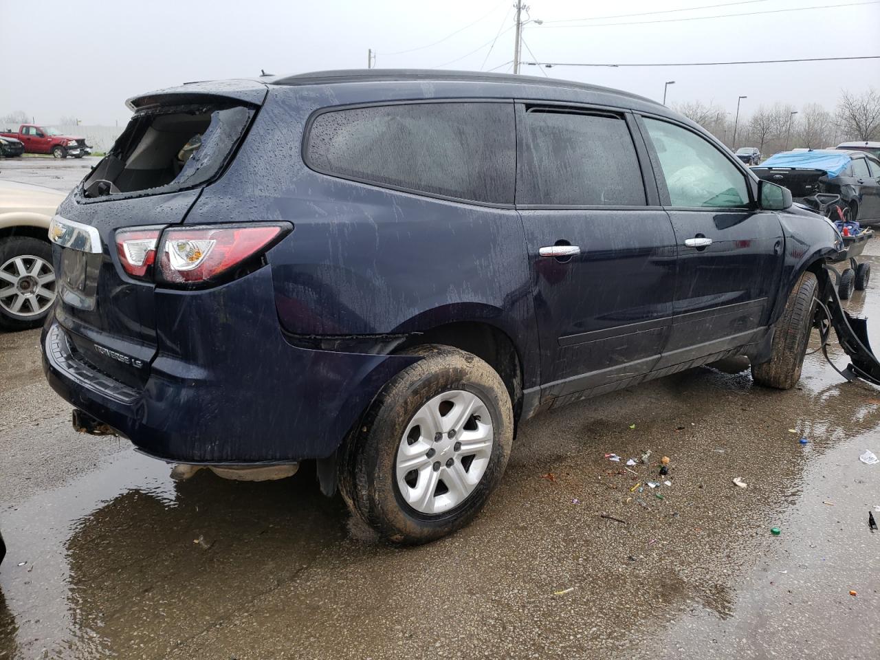 Photo 4 from auction – 2015 CHEVROLET TRAVERSE L with VIN 1GNKRFKDXFJ164965