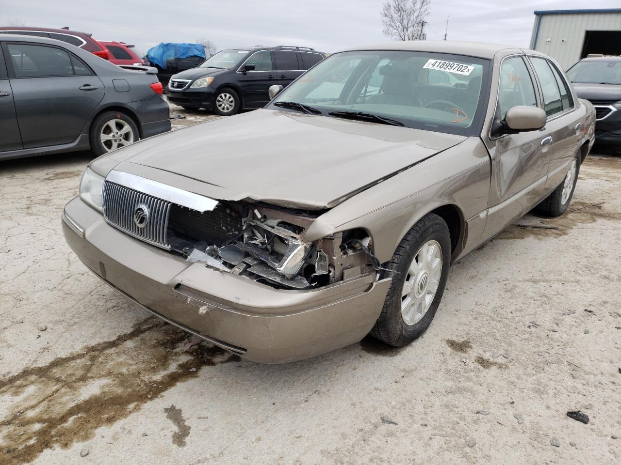 Photo 2 from auction – 2005 MERCURY GRAND MARQ with VIN 2MEFM75W35X661145