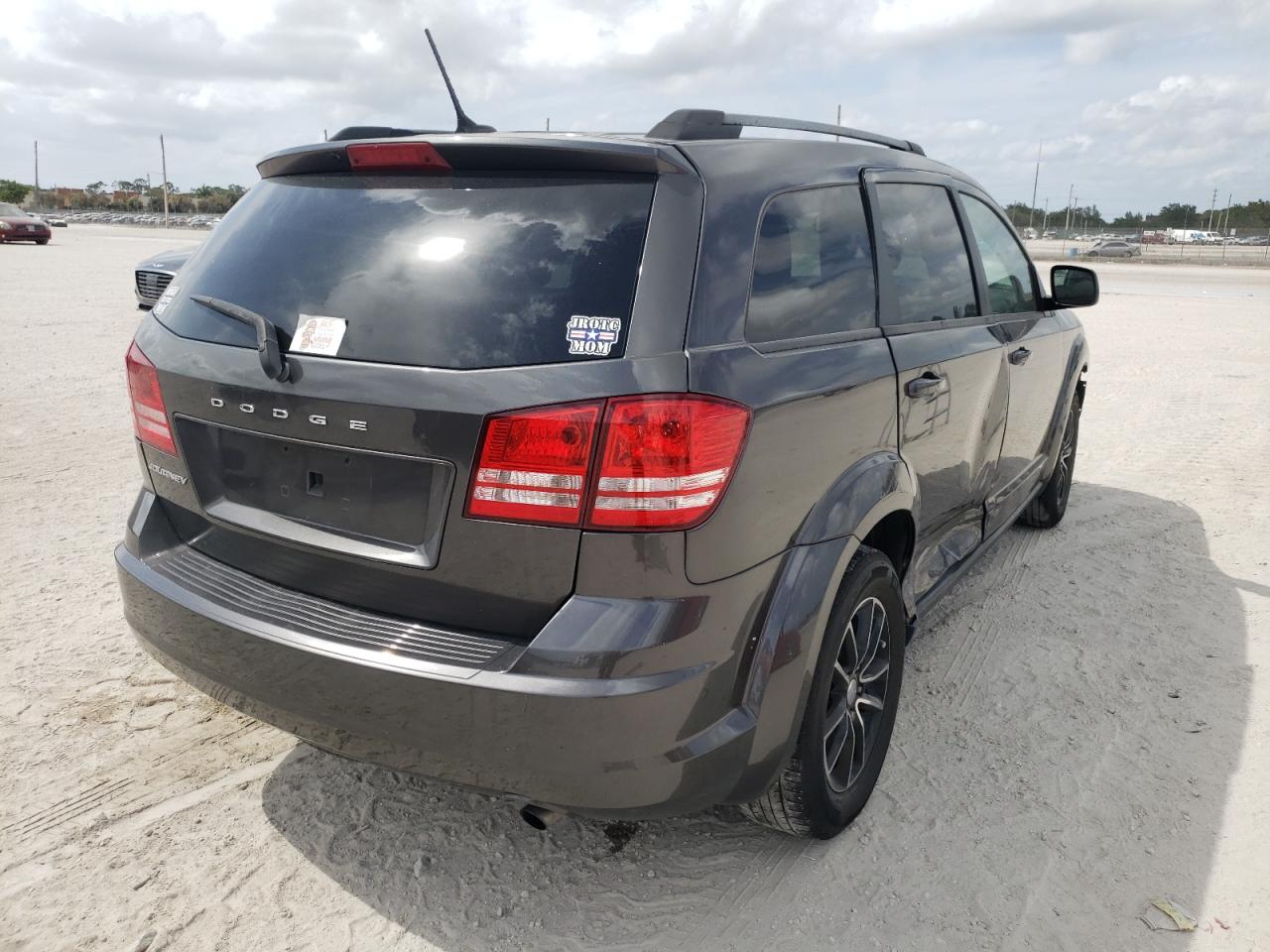 Photo 4 from auction – 2017 DODGE JOURNEY SE with VIN 3C4PDCAB6HT675760