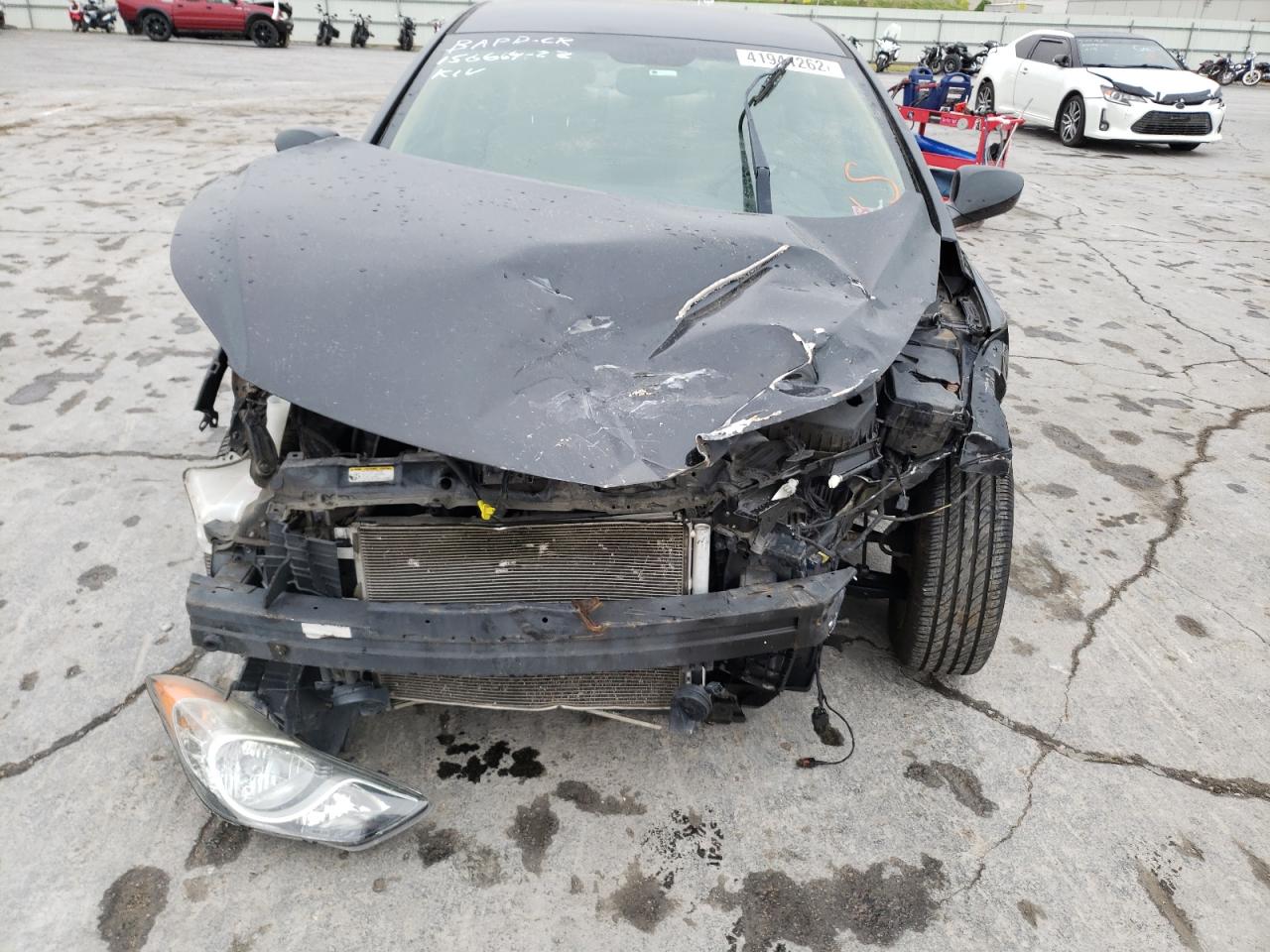 Photo 9 from auction – 2012 HYUNDAI ELANTRA GL with VIN 5NPDH4AE8CH074883