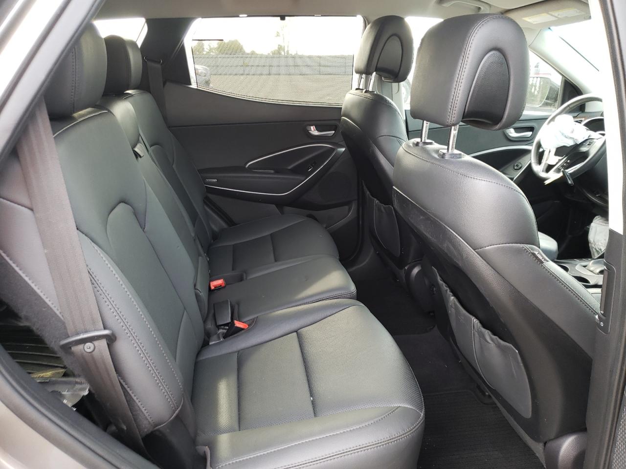 Photo 6 from auction – 2018 HYUNDAI SANTA FE S with VIN 5NMZU4LA0JH060790