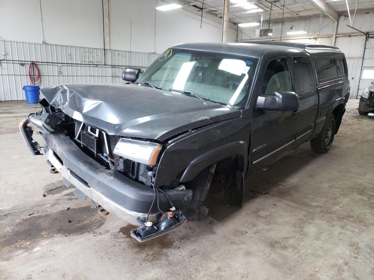 Photo 2 from auction – 2004 CHEVROLET SILVERADO with VIN 1GCHK29U84E183770