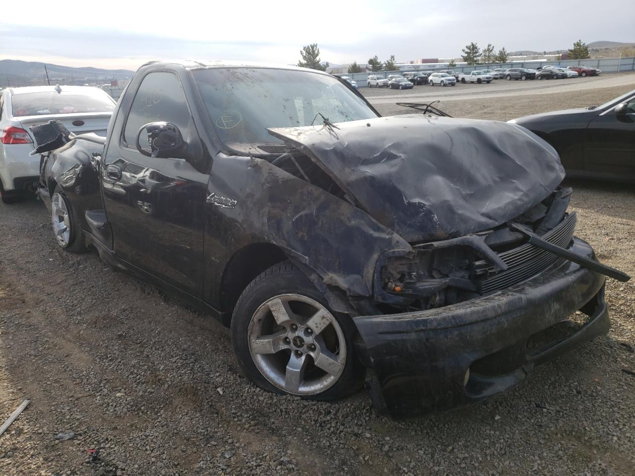 Photo 1 from auction – 2001 FORD F150 SVT L with VIN 2FTZF07391CA61332