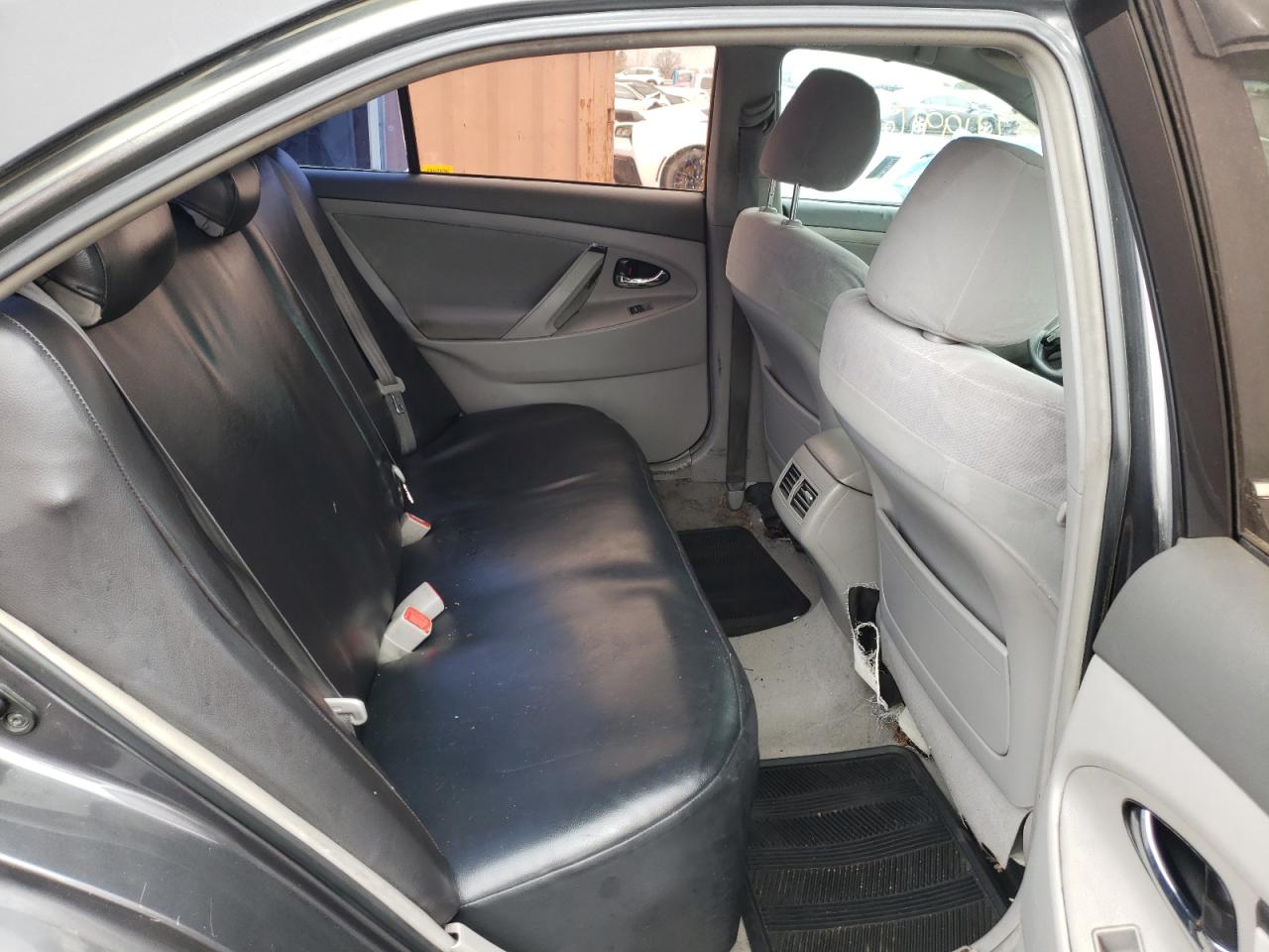 Photo 6 from auction – 2011 TOYOTA CAMRY HYBR with VIN 4T1BB3EK7BU137958