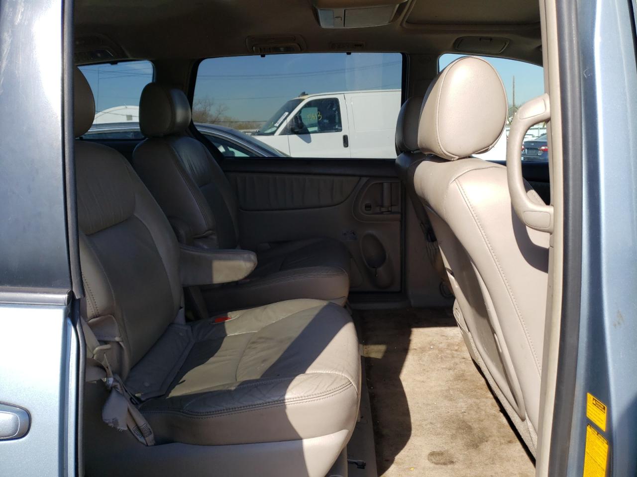 Photo 6 from auction – 2008 TOYOTA SIENNA XLE with VIN 5TDBK22C28S017705