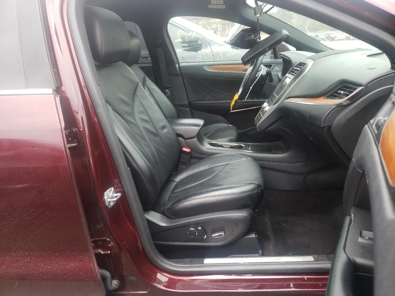 Photo 5 from auction – 2018 LINCOLN MKC RESERV with VIN 5LMCJ3D99JUL29125