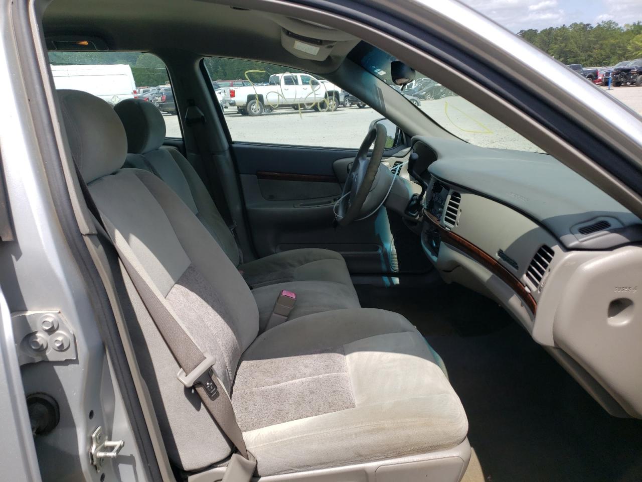 Photo 5 from auction – 2004 CHEVROLET IMPALA with VIN 2G1WF52E549348184