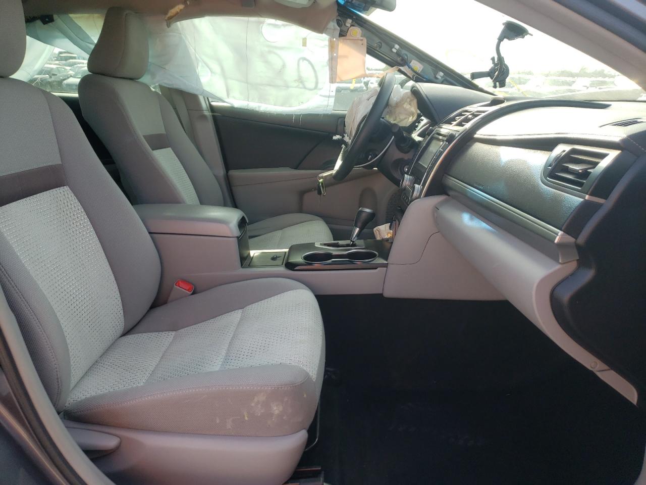 Photo 5 from auction – 2014 TOYOTA CAMRY L with VIN 4T4BF1FK6ER356377