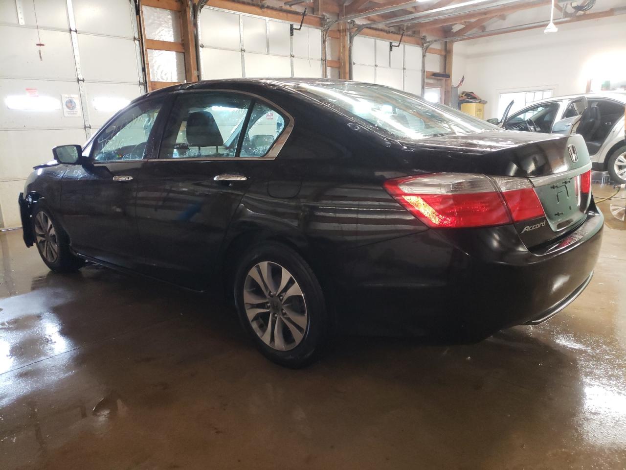 Photo 3 from auction – 2015 HONDA ACCORD LX with VIN 1HGCR2F30FA137752