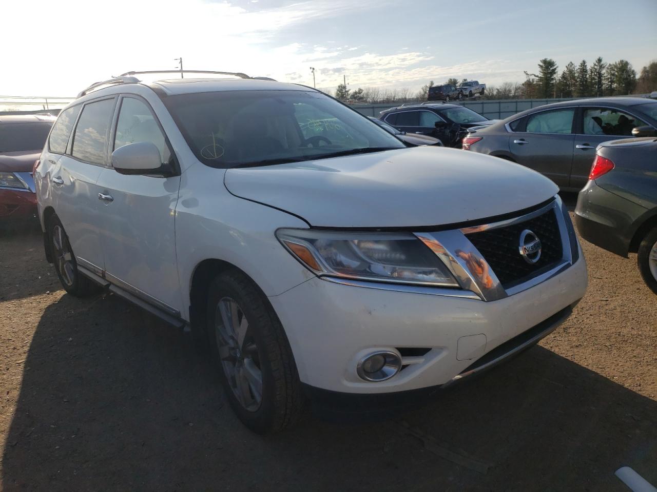 NISSAN PATHFINDER 2014 with VIN 5N1AR2MM6EC692379 - Photo from auction