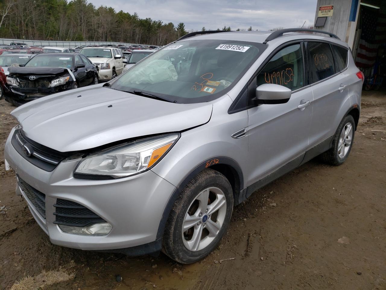 Photo 2 from auction – 2015 FORD ESCAPE SE with VIN 1FMCU0GX1FUB47221